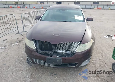 2010 Lincoln Mks Ecoboost z USA, uszkodzony, nr VIN 1LNHL9FT3AG610415